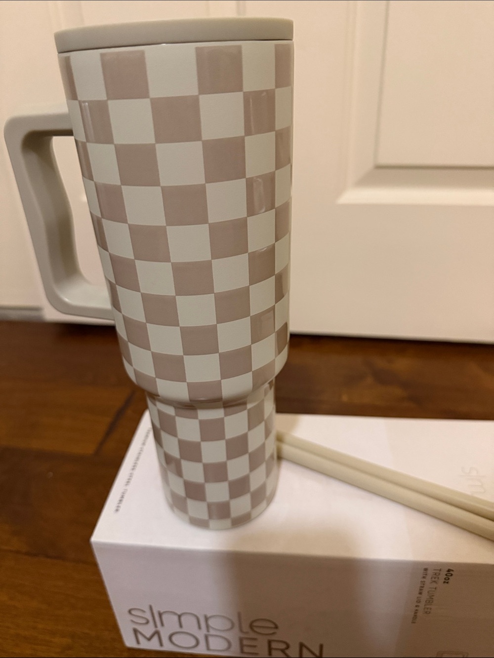 Simple Modern 40oz Checkerboard Trek Tumbler in Taupe and White